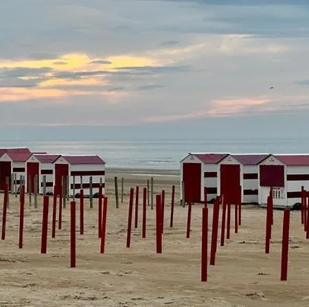 Seaside Nest Apartment